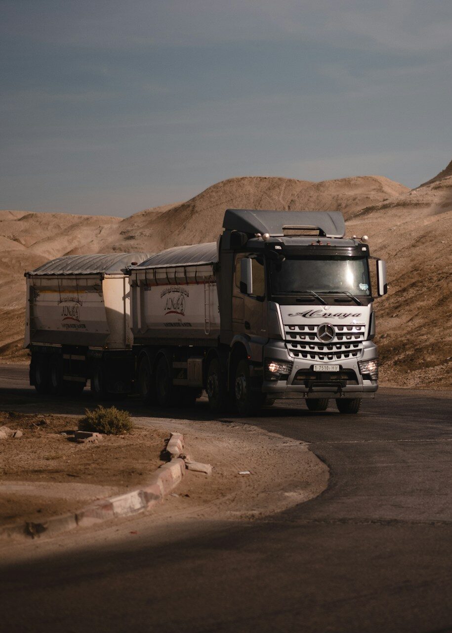 levi-meir-clancy-i7-s2wuykiU-unsplash